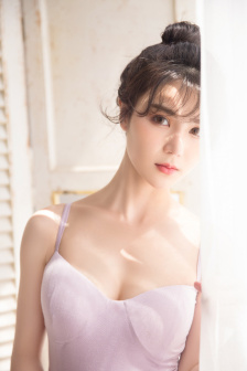 女式开襟睡衣裙子做双人运动